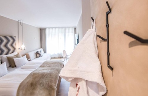 Seeboden House | Double room comfort south view breakfast - Hotel Moserhof