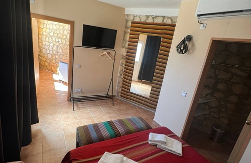 Meia Praia Cabin | Double room for a long stay near the beach in the Algarve