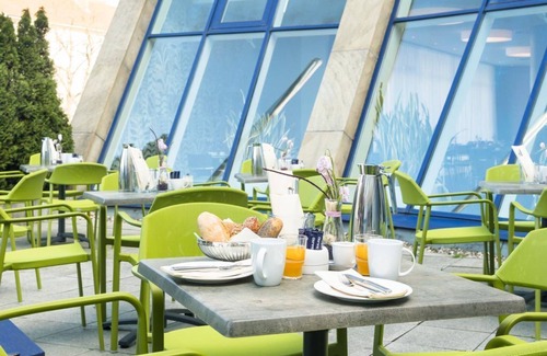 Pirnaische Vorstadt House | Double room Superior, walk-in shower - Dorint Hotel Dresden