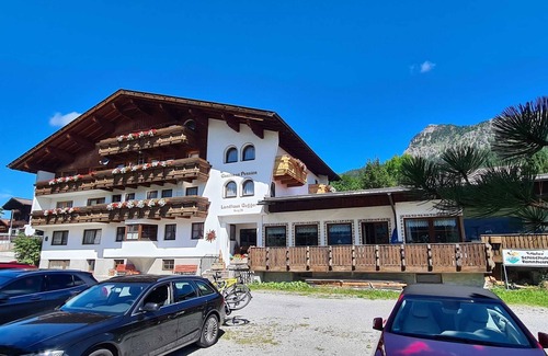 Tannheim Cottage | Double room type C 1 - Landhaus Gugger