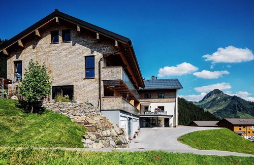 Damuels Apartment | Double room with balcony - Pension Uga