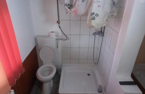 Targoviste House | Double room with private bathroom by OSTERIA CONSTANTINO