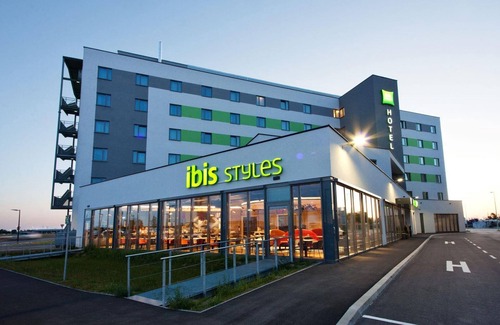 Parndorf House | Double room WITHOUT breakfast, shower, WC - ibis Styles Parndorf Neusiedler See