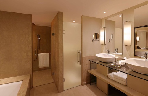 Taj Ganj Hotel | DoubleTree by Hilton Agra