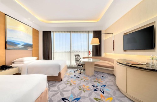 Ahmedabad Hotel | DoubleTree by Hilton Ahmedabad