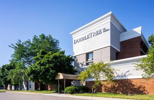 Thurston Hotel | DoubleTree by Hilton Ann Arbor, MI