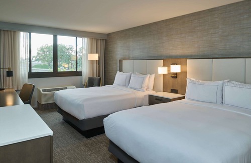 Buena Park Hotel | DoubleTree by Hilton Buena Park