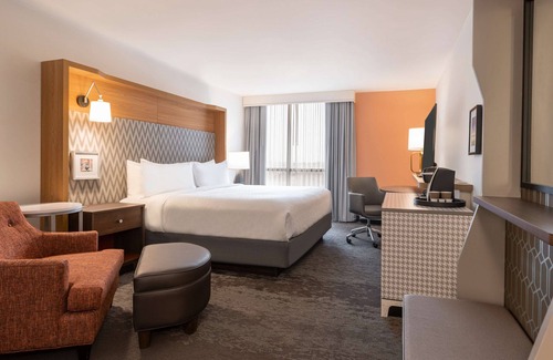 Fort Worth Hotel | DoubleTree by Hilton Fort Worth South