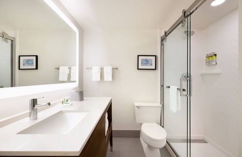 Fort Worth Hotel | DoubleTree by Hilton Fort Worth South