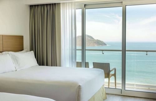 Zona Dorada Resort | DoubleTree by Hilton Mazatlan