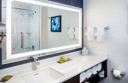 Pomona Hotel | DoubleTree by Hilton Pomona
