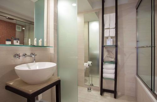 Santurce Resort | DoubleTree by Hilton San Juan