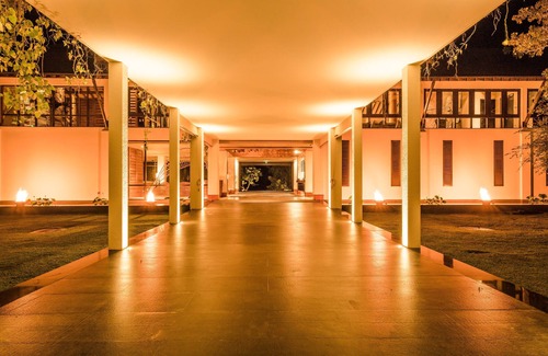 Weerawila Resort | DoubleTree by Hilton Weerawila Rajawarna Resort