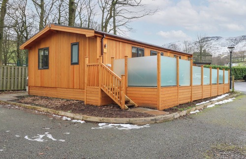 Saddleworth Cottage | DOVESTONE LUXURY LODGES (SLEEPS 4) - PETS WELCOME in Greenfield