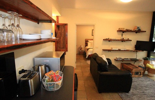 Sarsfield Cottage | Down to Earth Farm Retreat