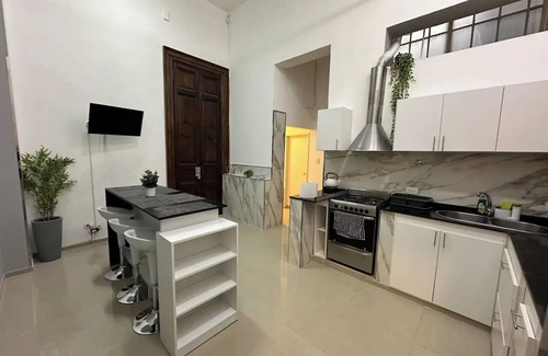 San Nicolas House | Down town Callao Deluxe - casa para gruposnnnn