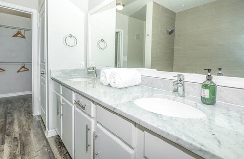 West End Condo | Downtown 1BR Suite