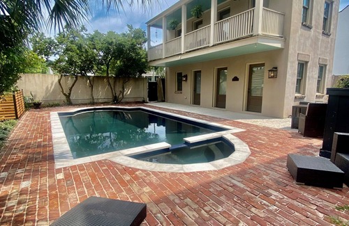 Radcliffeborough House | Downtown Charleston Piedaterre with Private Pool, Prime Locationn