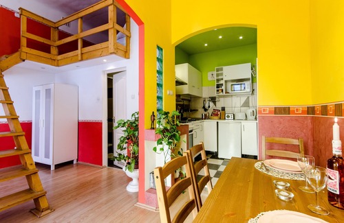 Inner City Budapest Apartment | Downtown, disinfection with OZONE, Nespresso, lift, washmachine