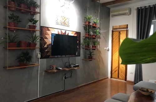 Old Quarter Apartment | Downtown Duplex - 2 BR/Garden Hottub/Huge Private Terrace
