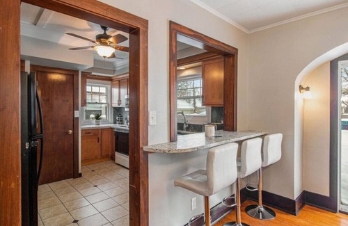Grand Rapids House | Downtown GR Gem-Gameroom- Huge Backyard- Sleeps 16