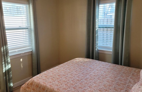 Downtown Dunedin Cottage | Downtown Keylime Cottage 2