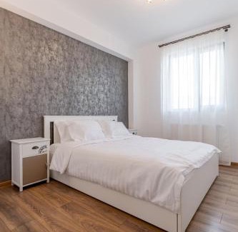 Sector 2 Apartment | Downtown Loft Apartment with Jacuzzi&Terrace