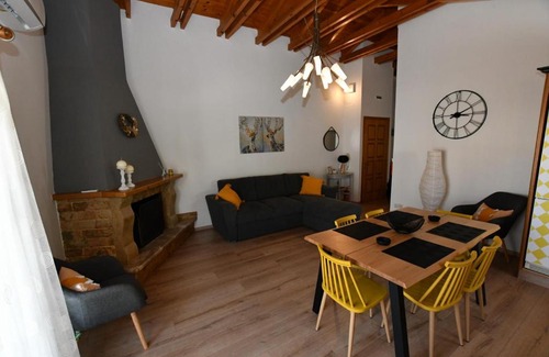 Aigio Apartment | DownTown Loft