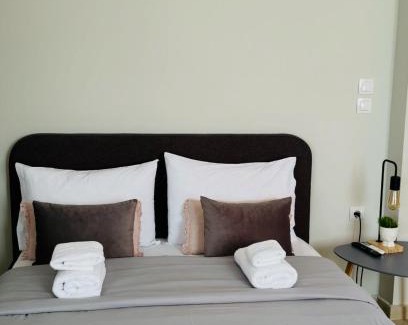 Serres Apartment | Downtown Studio 41