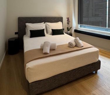 Vardaris Apartment | Downtown Suites