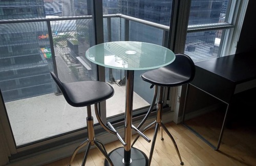 Downtown Toronto Condo | DOWNTOWN TORONTO LUXURY FURNISHED SUITE CN TOWER MTCC RIPLEY's AQUARIUM CITY