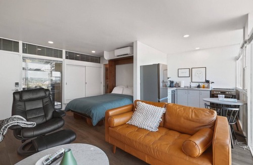 Cliff - Cannon Apartment | Downtown Views Stocked Kitchen Cozy Studio