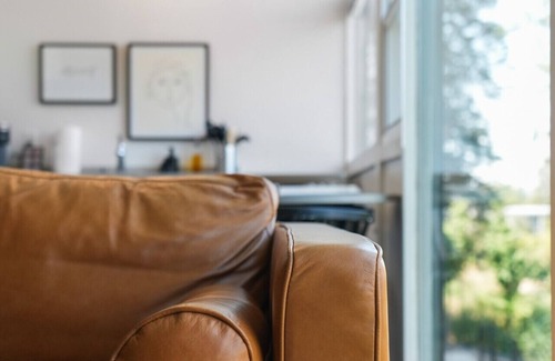 Cliff - Cannon Apartment | Downtown Views Stocked Kitchen Cozy Studio