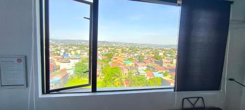 Cainta Apartment | DPMC Stay and Play Vacation Unit