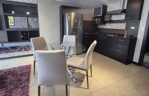 Guayaquil Apartment | Dpt. overlooking the Guayas River with work area in Puerto Santana