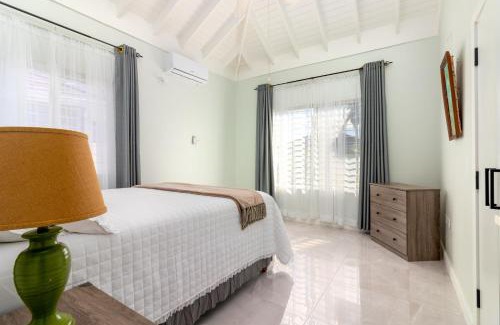 Tryall House | Draxhall Beach Access Gated Community Full Air Con