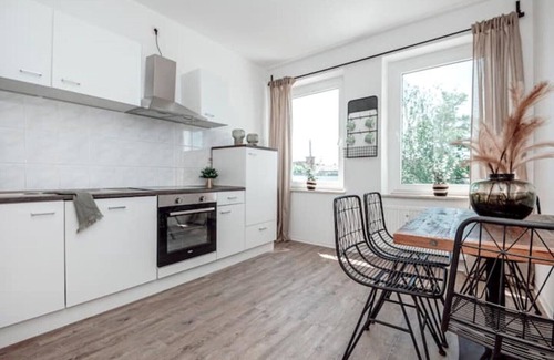 Krefeld Apartment | Dream for 4 | Smart TV, Kitchen, Central