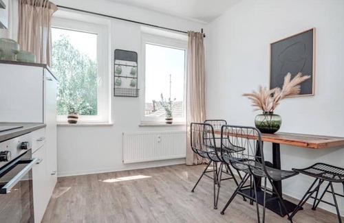 Krefeld Apartment | Dream for 4 | Smart TV, Kitchen, Central