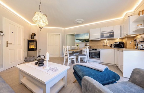 Zingst Apartment | Dream holiday apartment for families with 2 bedrooms for 3 people, balcony and d