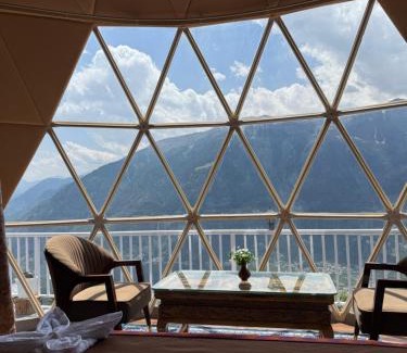 Manali Resort | Dream Hamta cafe & glamps