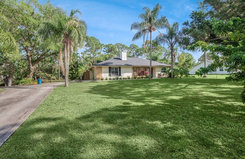 Jupiter Farms House | Dream Stay: House with Pool, 1.5 Acres, 15 Min to Jupiter Beach & Shops