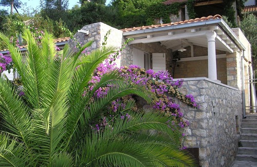 Bobovisca Apartment | Dream vacation on island in Croatia where you will always come back to