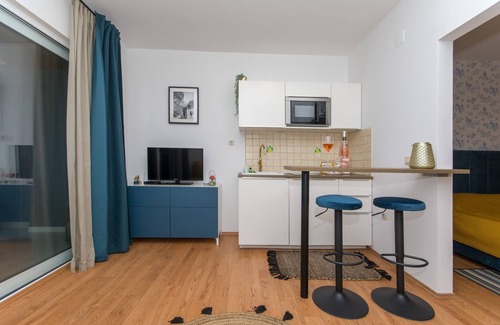 Zupa dubrovacka Apartment | Dreamhouse Soline Sea View, Pool and Jacuzzi Yellow Apartment