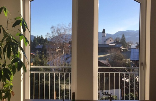 Ofterschwang Apartment | Dreamlike apartment m. Sauna, fireplace, mountain views u. Mountain railway tickets included