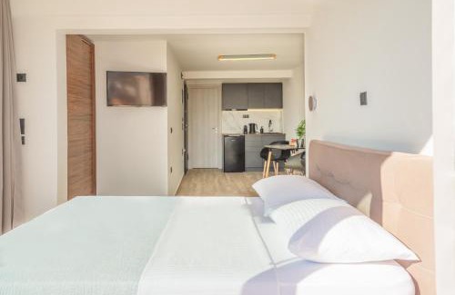 Athens City Centre Apartment | Dreamy Athens Terrace with Acropolis View