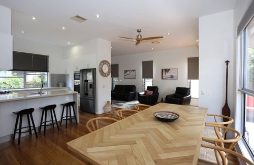 Dicky Beach House | Drift at Dicky Beach