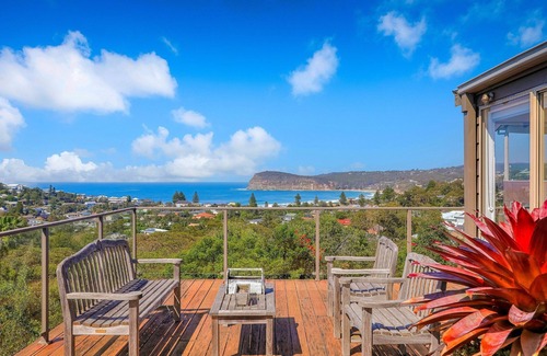 Copacabana House | Driftwood Copacabana-amazing views-spacious decks-5 bedrooms