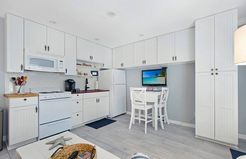 Isles of Capri Condo | Driftwood Landing 8- Isles of Capri Vacation Resort.