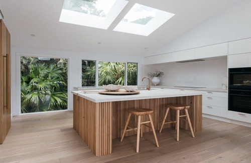 North Avoca House | DRIFTWOOD | Ocean Views , Wi-Fi | Accom Holidays