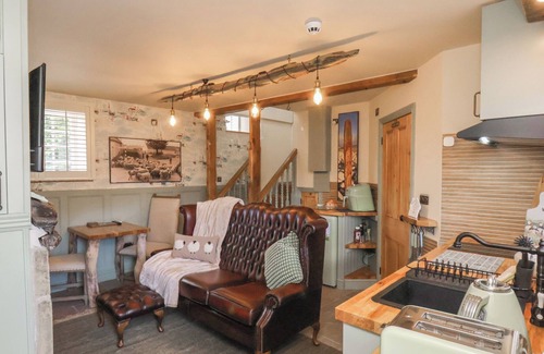Flamborough Cottage | DRIFTWOOD, pet friendly, character holiday cottage in Flamborough